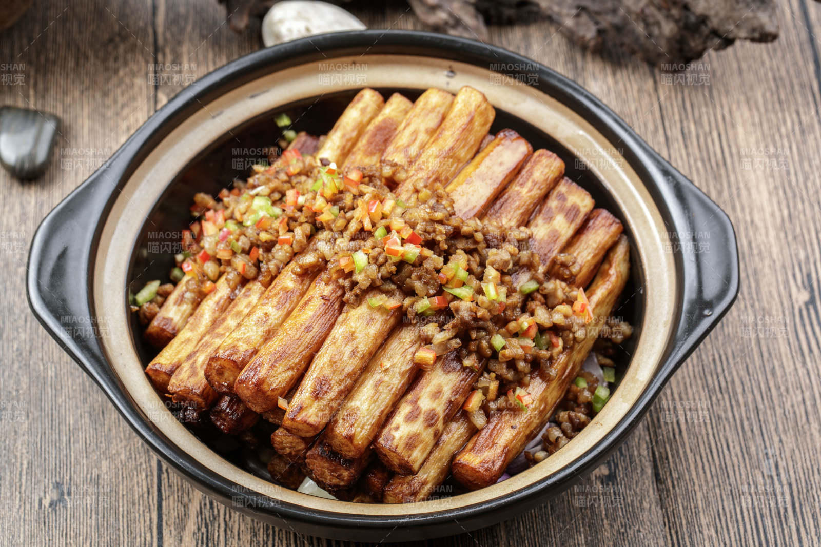 奶香浓汤大虾仁图片