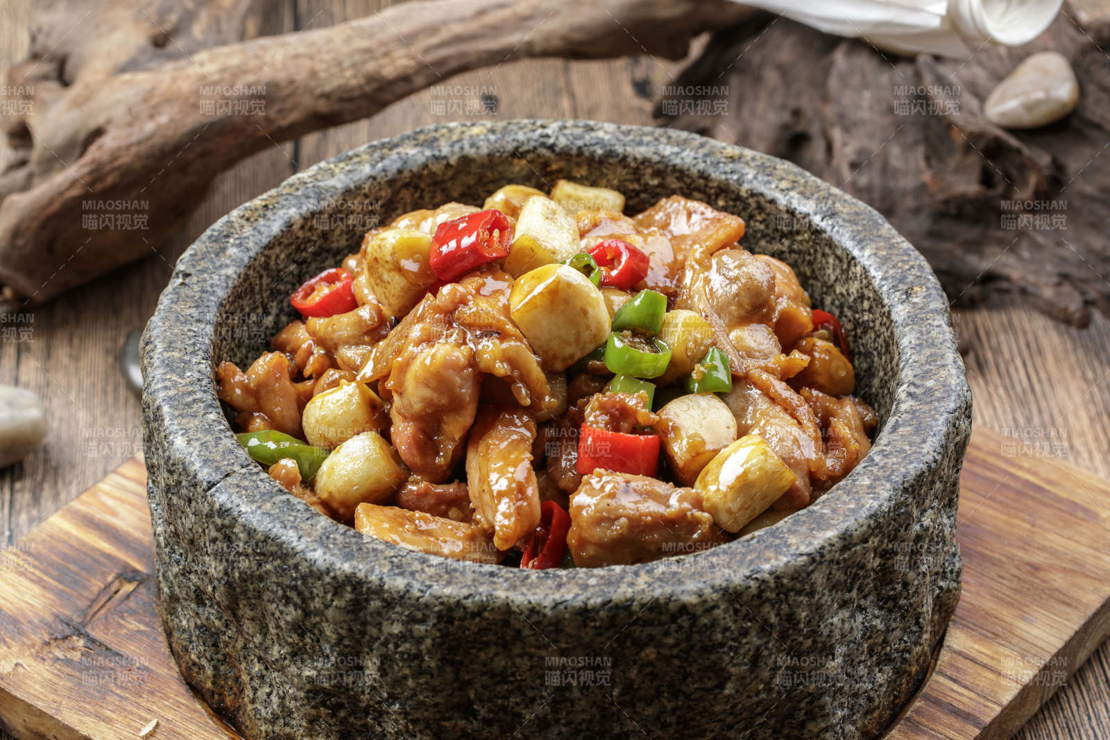 奶香浓汤大虾仁图片