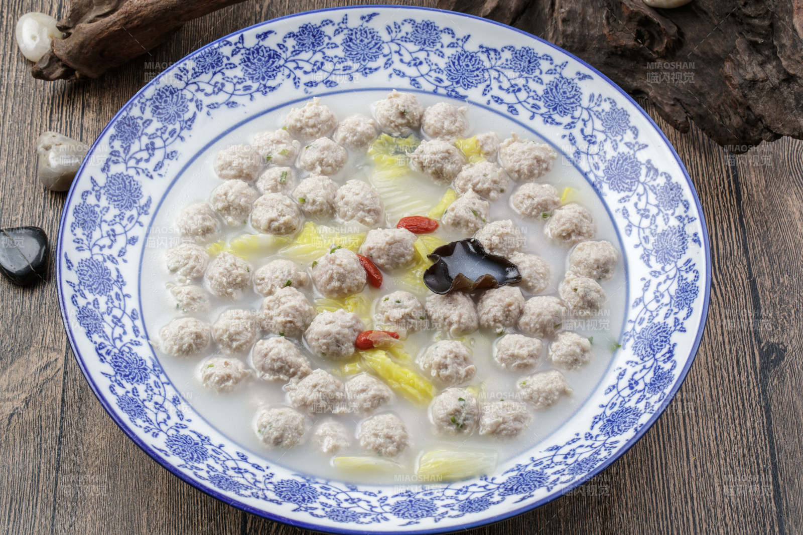 铁板剁椒蒜蓉大明虾图片