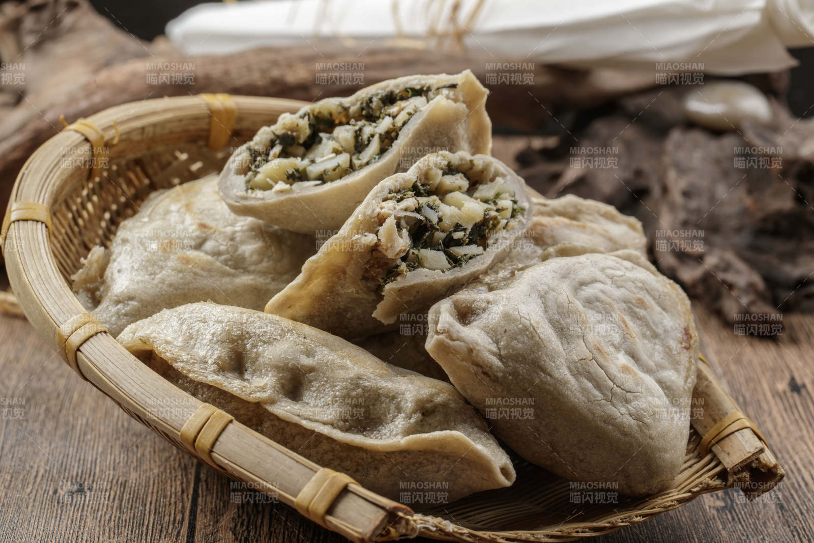 炼乳腐乳烘烤大花卷图片