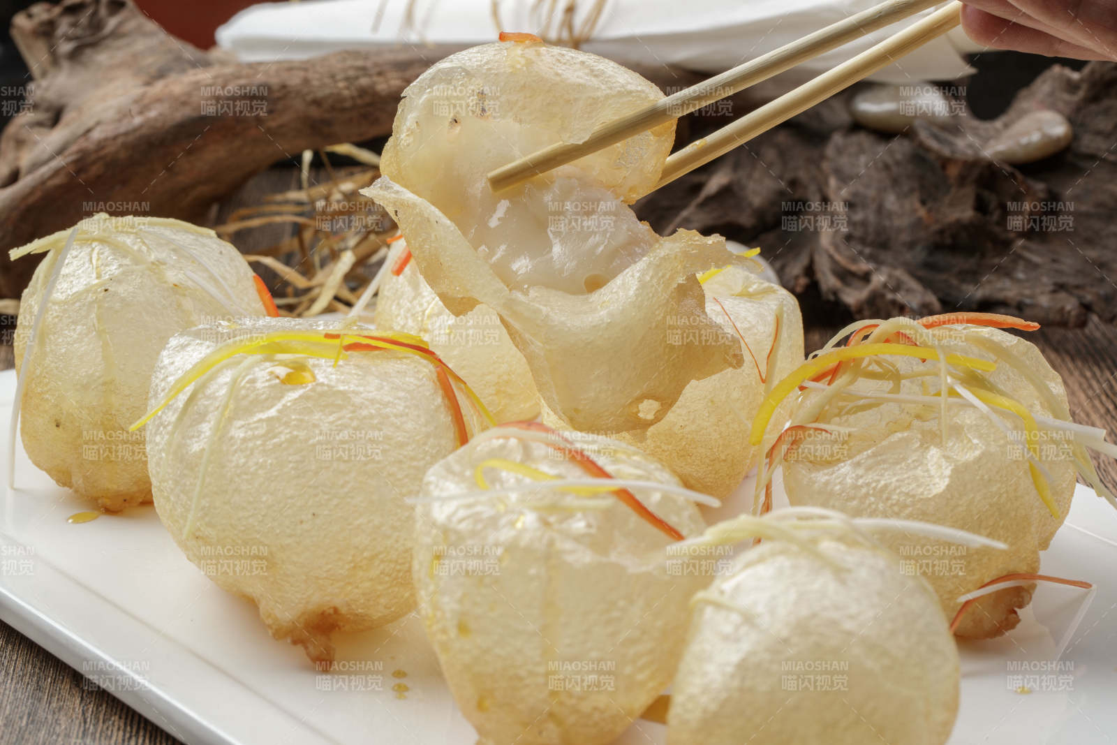 浇汁鲽鱼尾图片