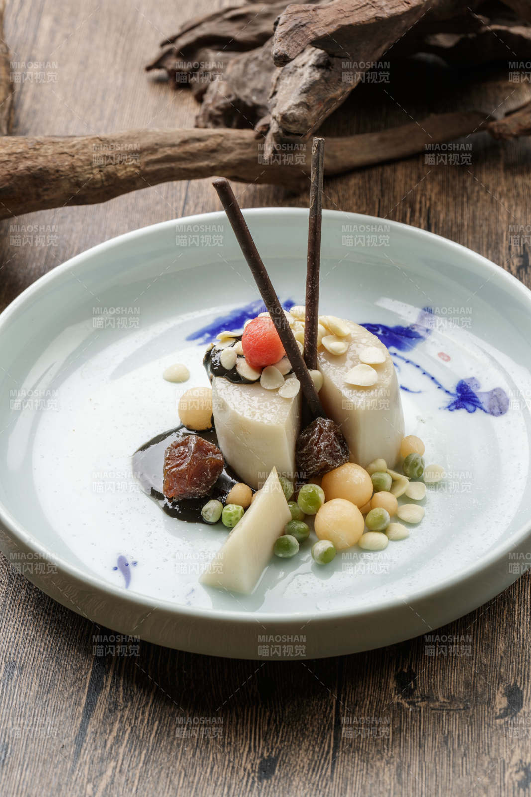 话梅坚果杏仁豆腐图片