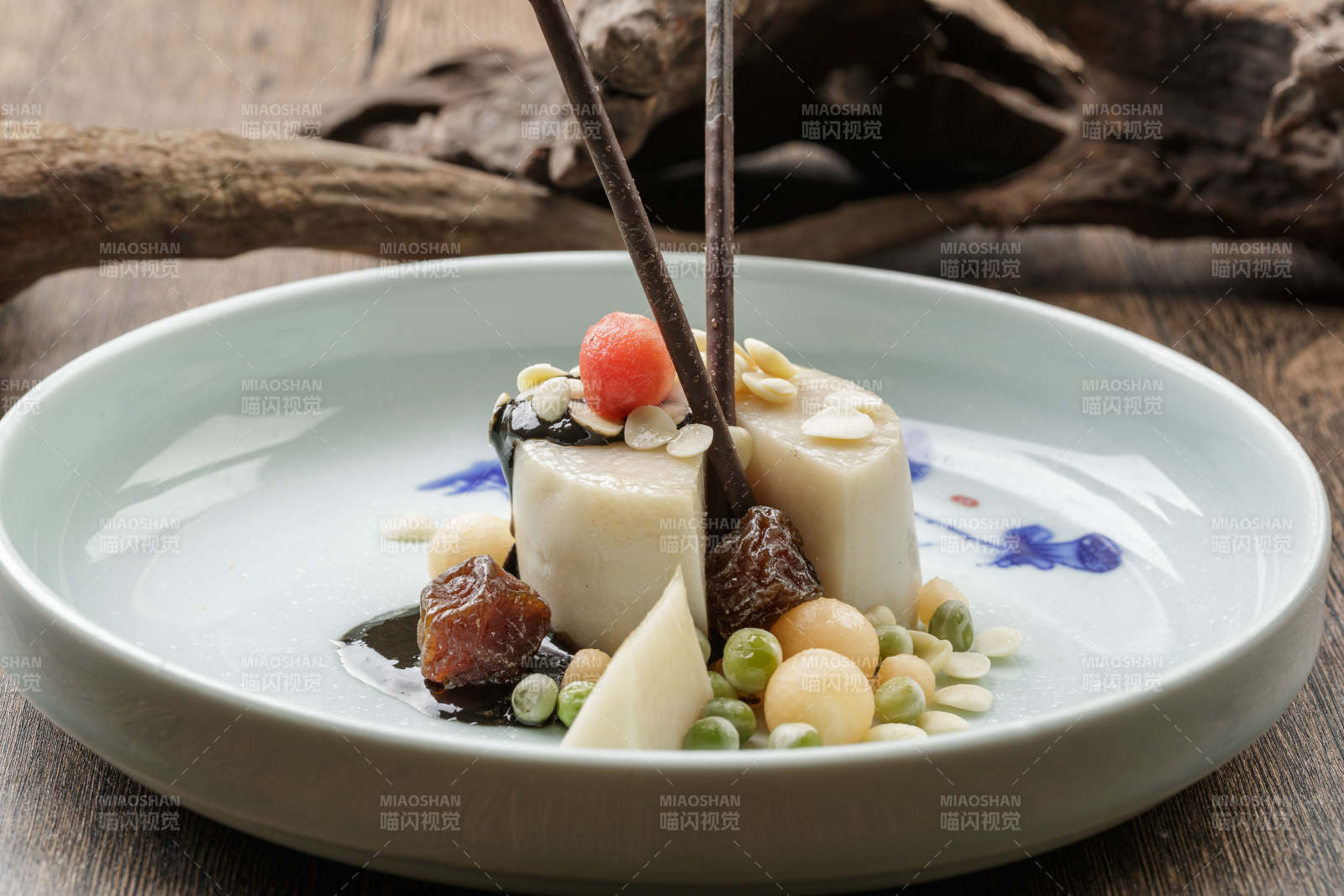 话梅坚果杏仁豆腐图片