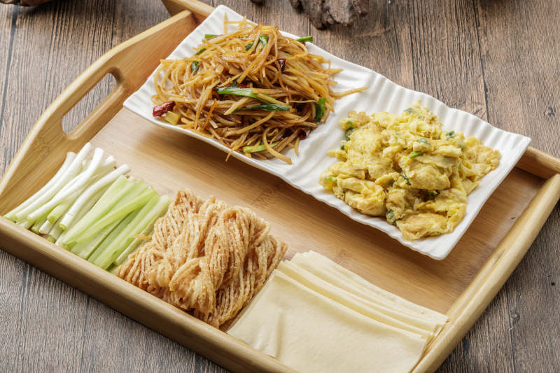 农家老咸菜卷饼图片