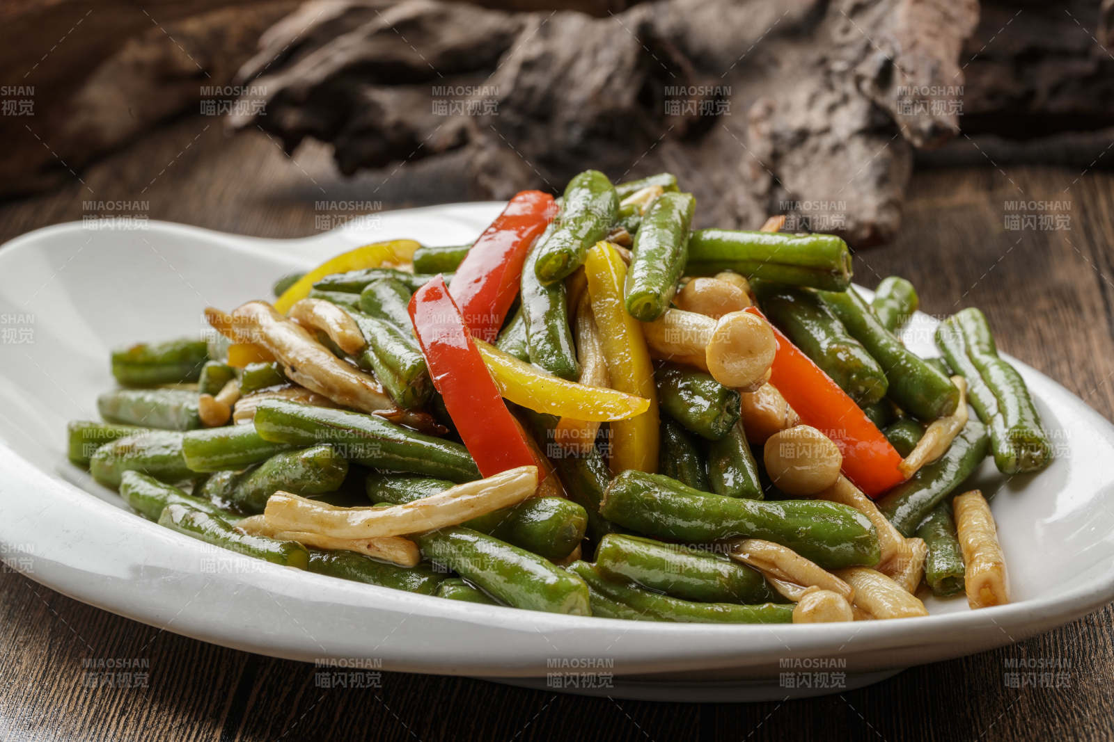 彩椒豇豆炒海鲜菇图片