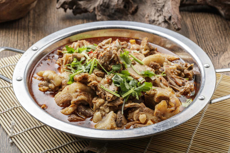 铁锅红焖羊肉图片