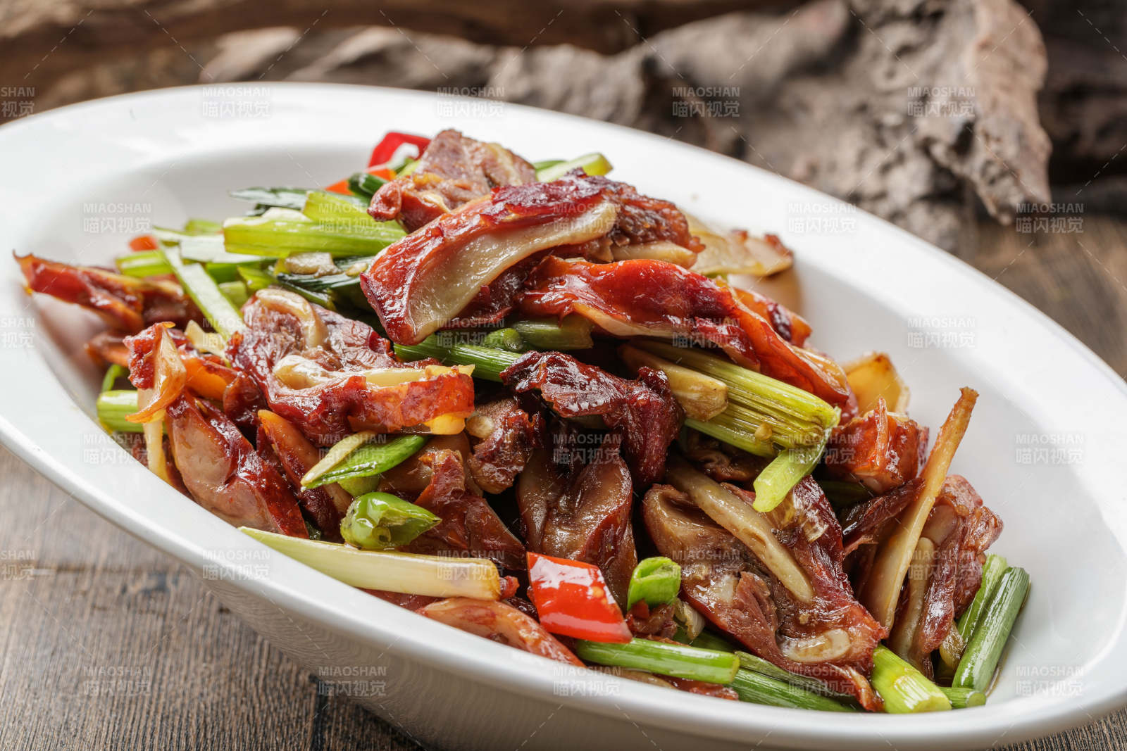 西芹香炒猪头肉图片