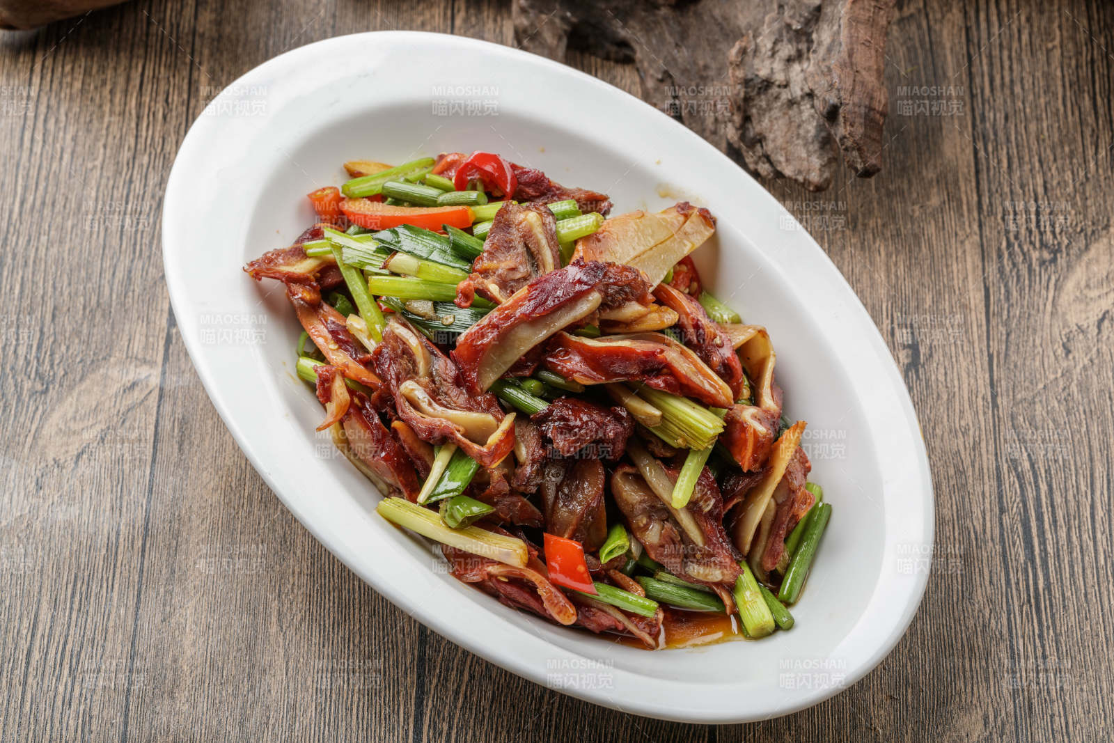 西芹香炒猪头肉图片