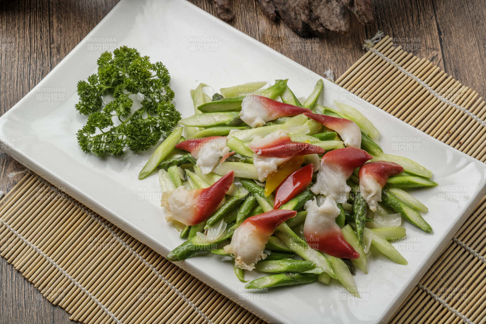 鲜芦笋炒北极贝图片