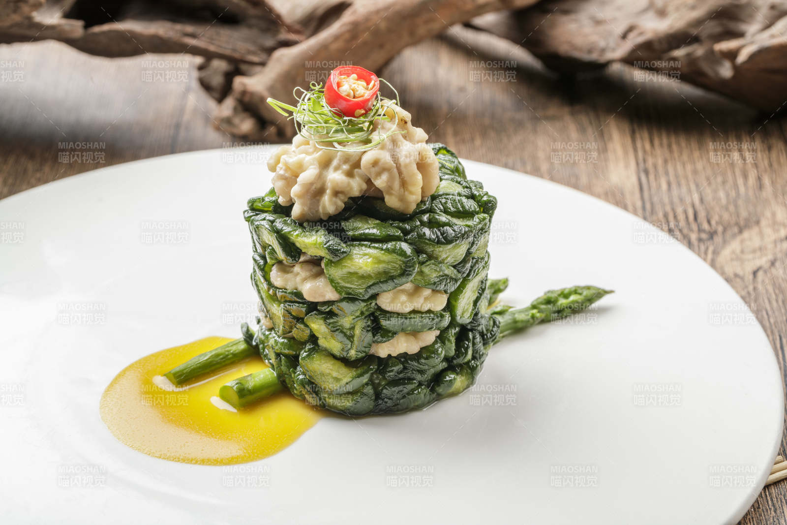 乳瓜芦笋鲜桃仁图片