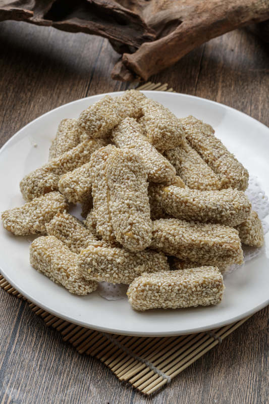 油炸麻仁红薯图片