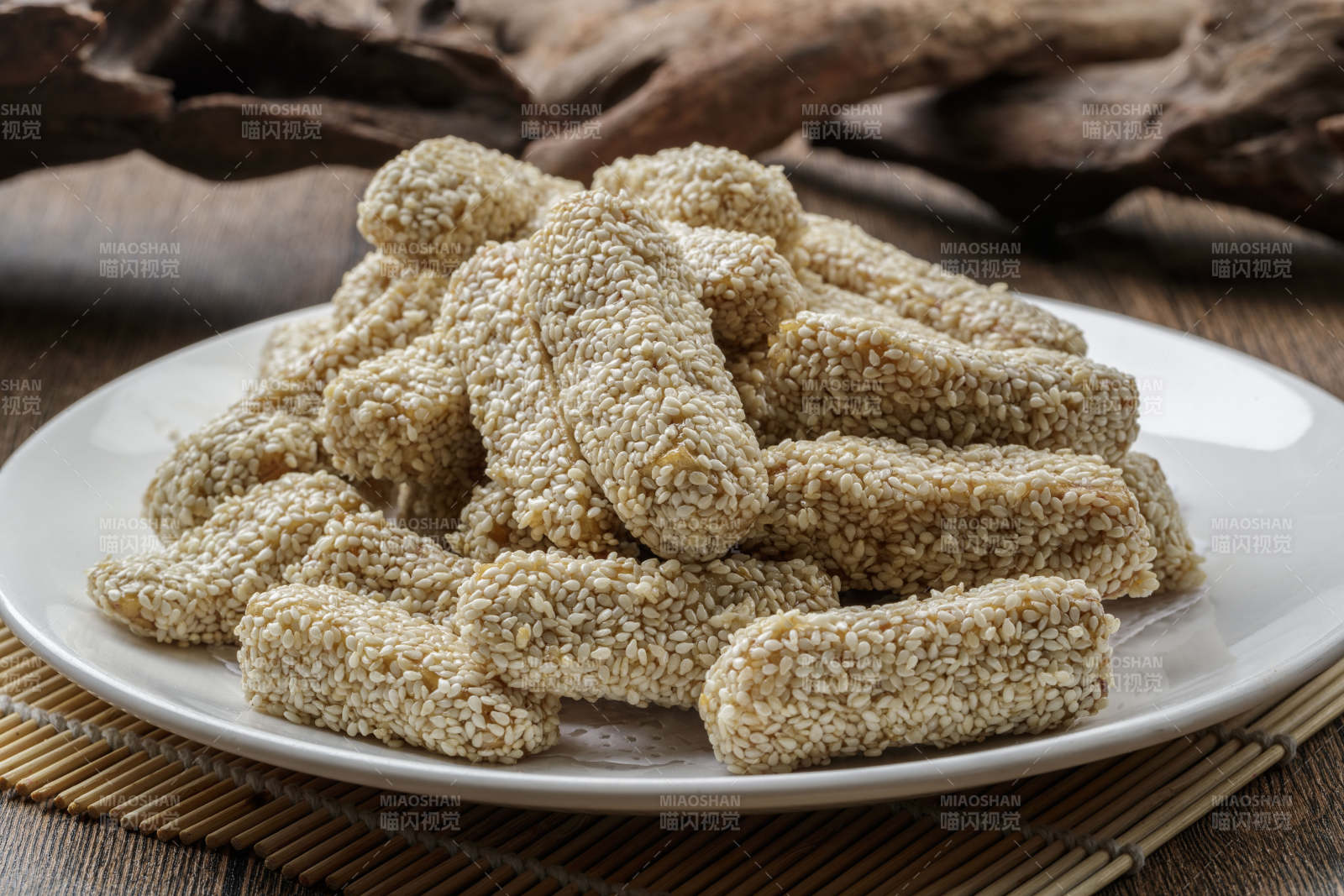 油炸麻仁红薯图片