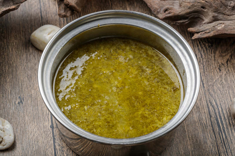 自助火锅汤底酸菜浓汤图片