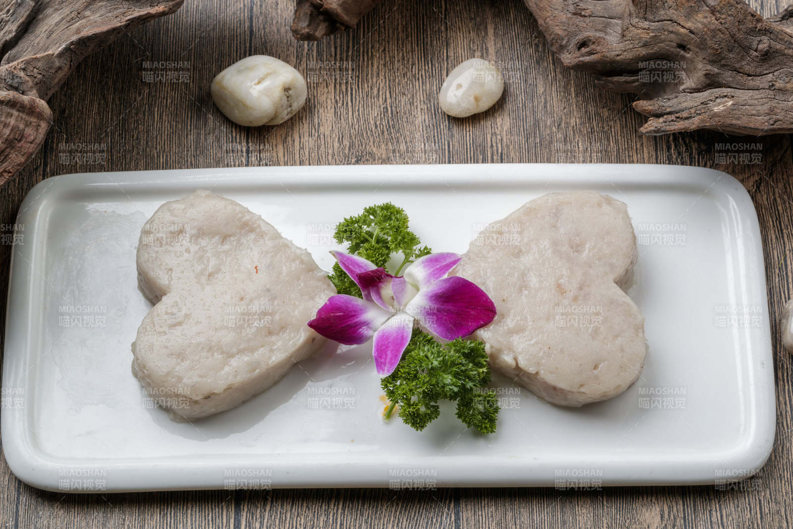 火锅食材心形虾泥鱼泥虾滑鱼滑图片