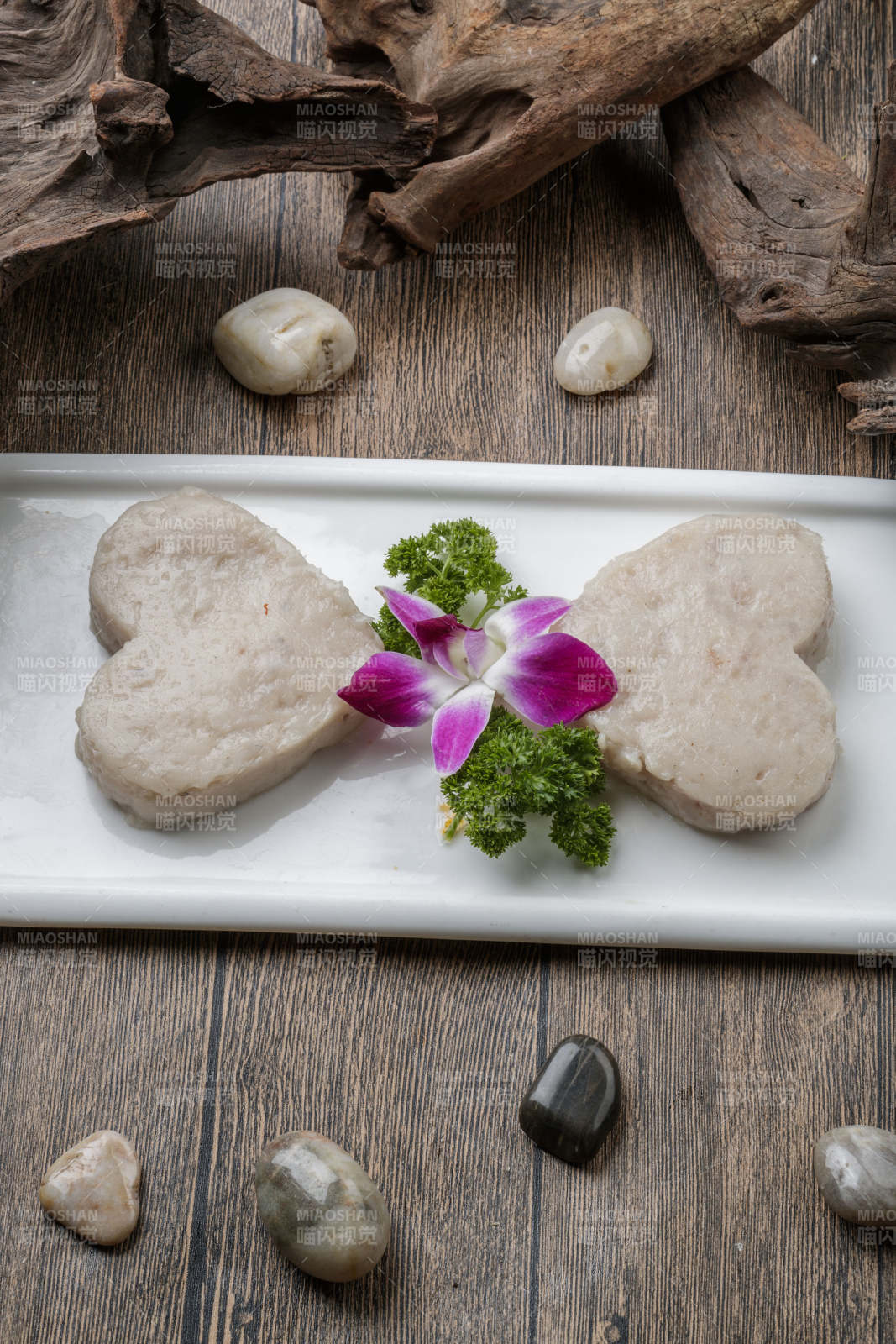 火锅食材心形虾泥鱼泥虾滑鱼滑图片