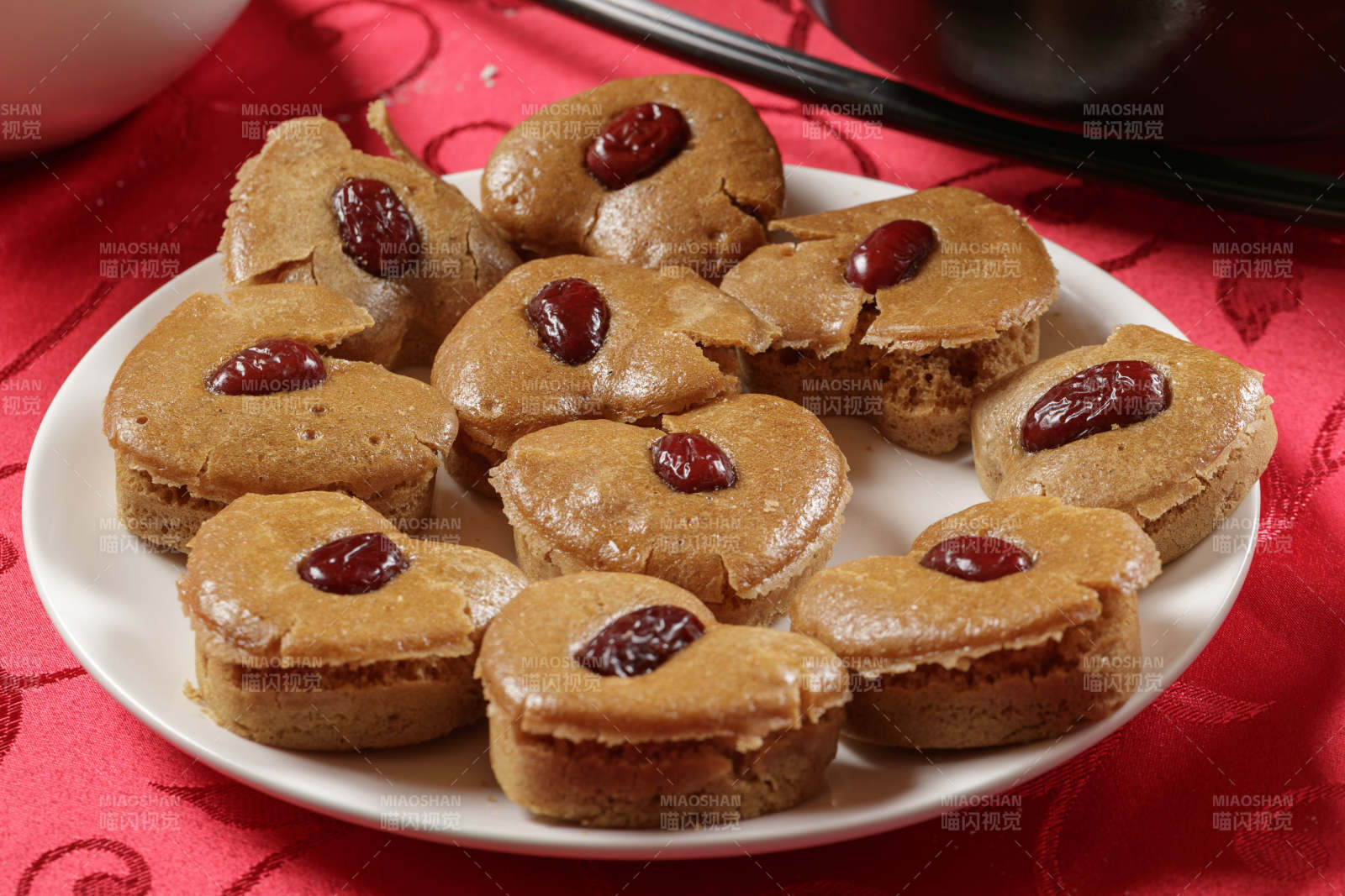 心形红枣杂粮馍图片