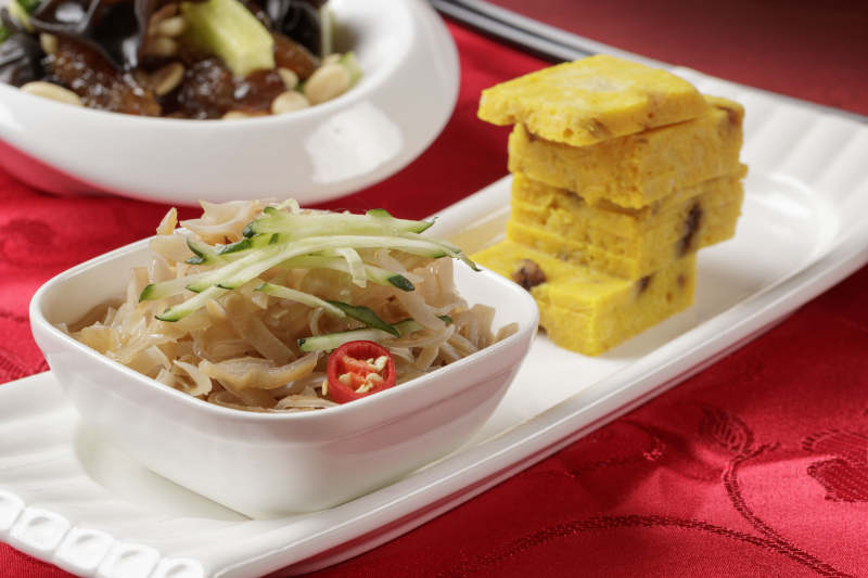 豆馅黄糕切片配凉皮图片