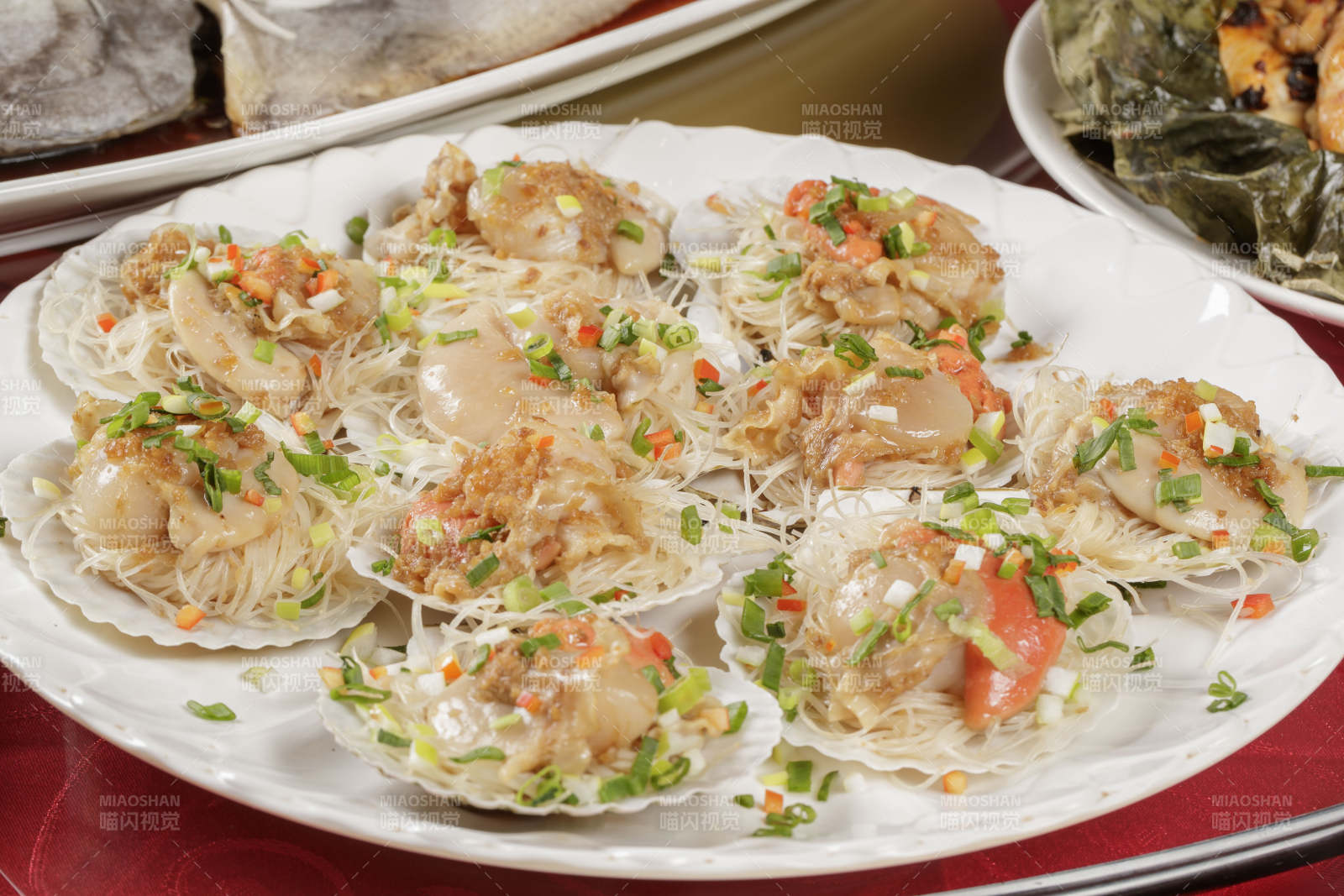 蒜蓉粉丝蒸扇贝图片