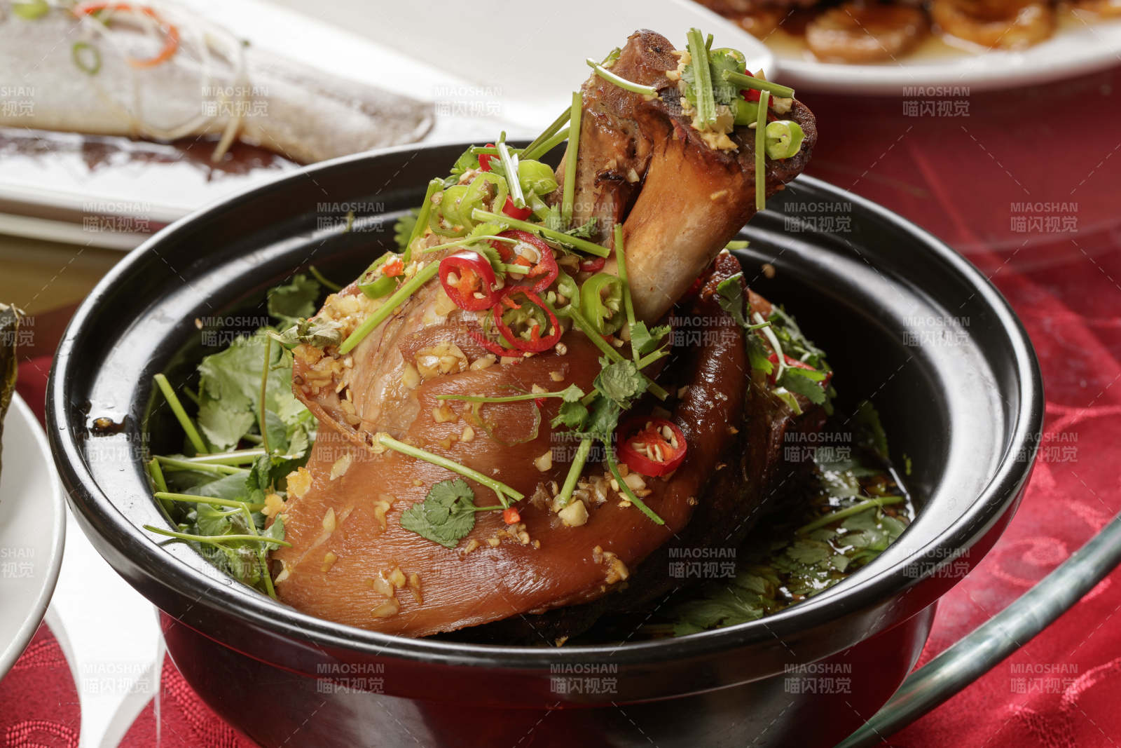 砂锅干烧猪肘子图片