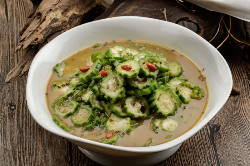 浓汤枸杞炖苦瓜图片