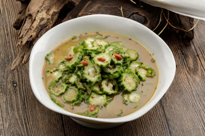 浓汤枸杞炖苦瓜图片