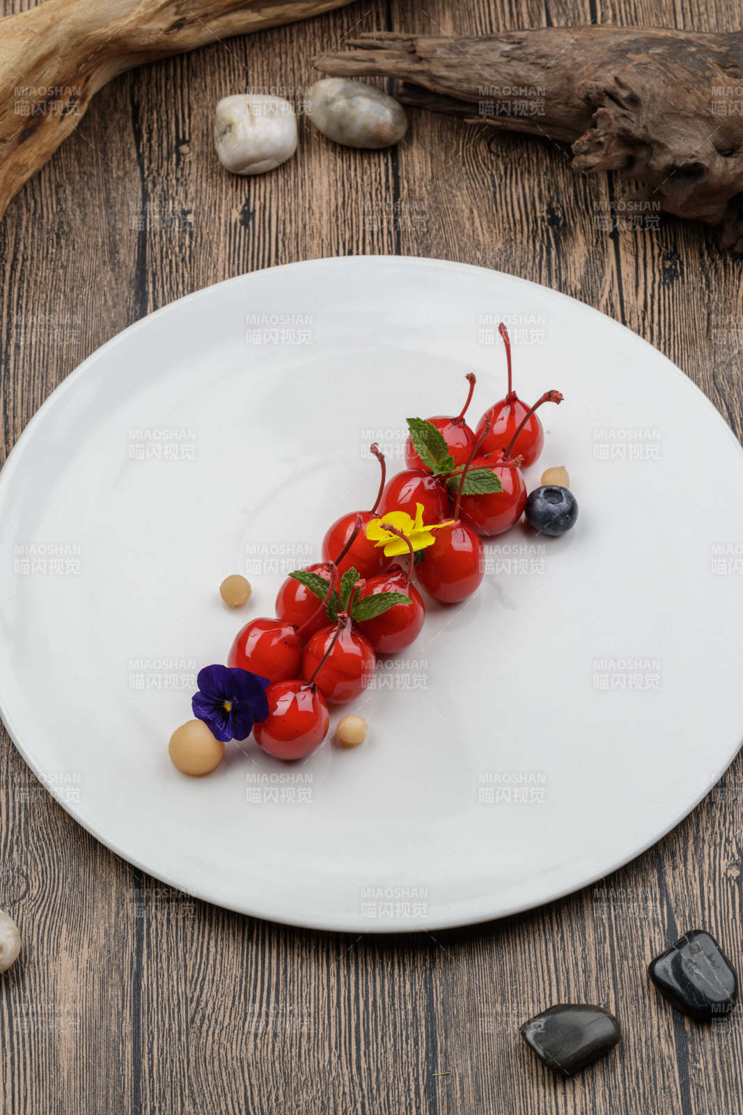 木糖醇撒樱桃造型果味巧克力图片