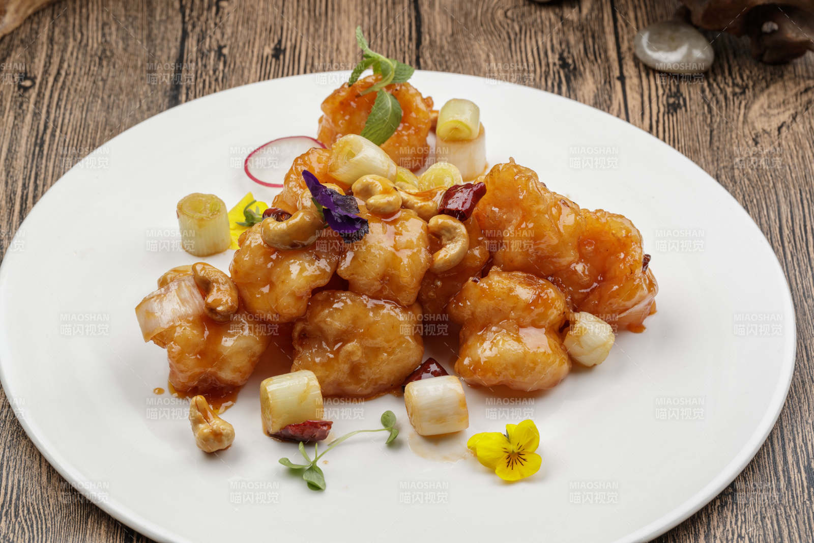 飘香宫保大虾球图片