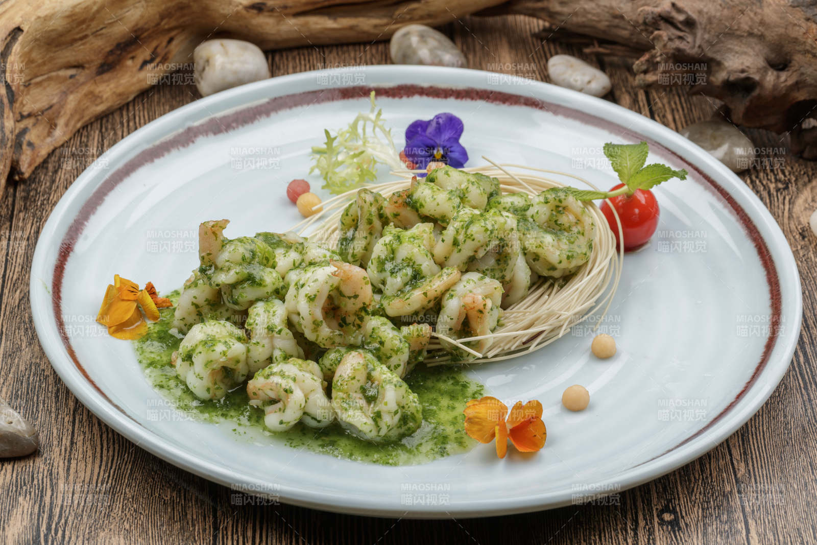 鲜山葵酱醸桃仁图片