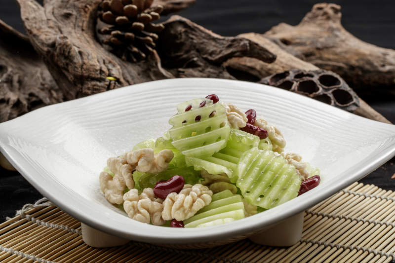 拌三宝莴笋桃仁红腰豆图片