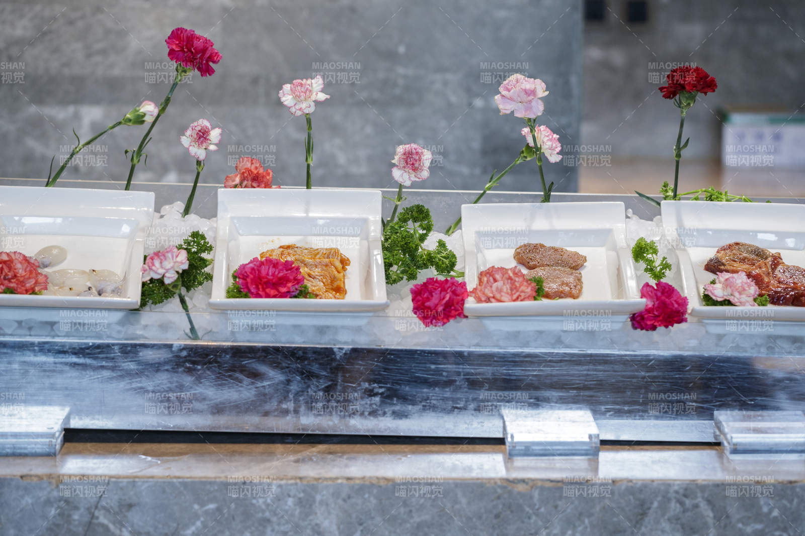 星级酒店高档自助餐料理餐台图片