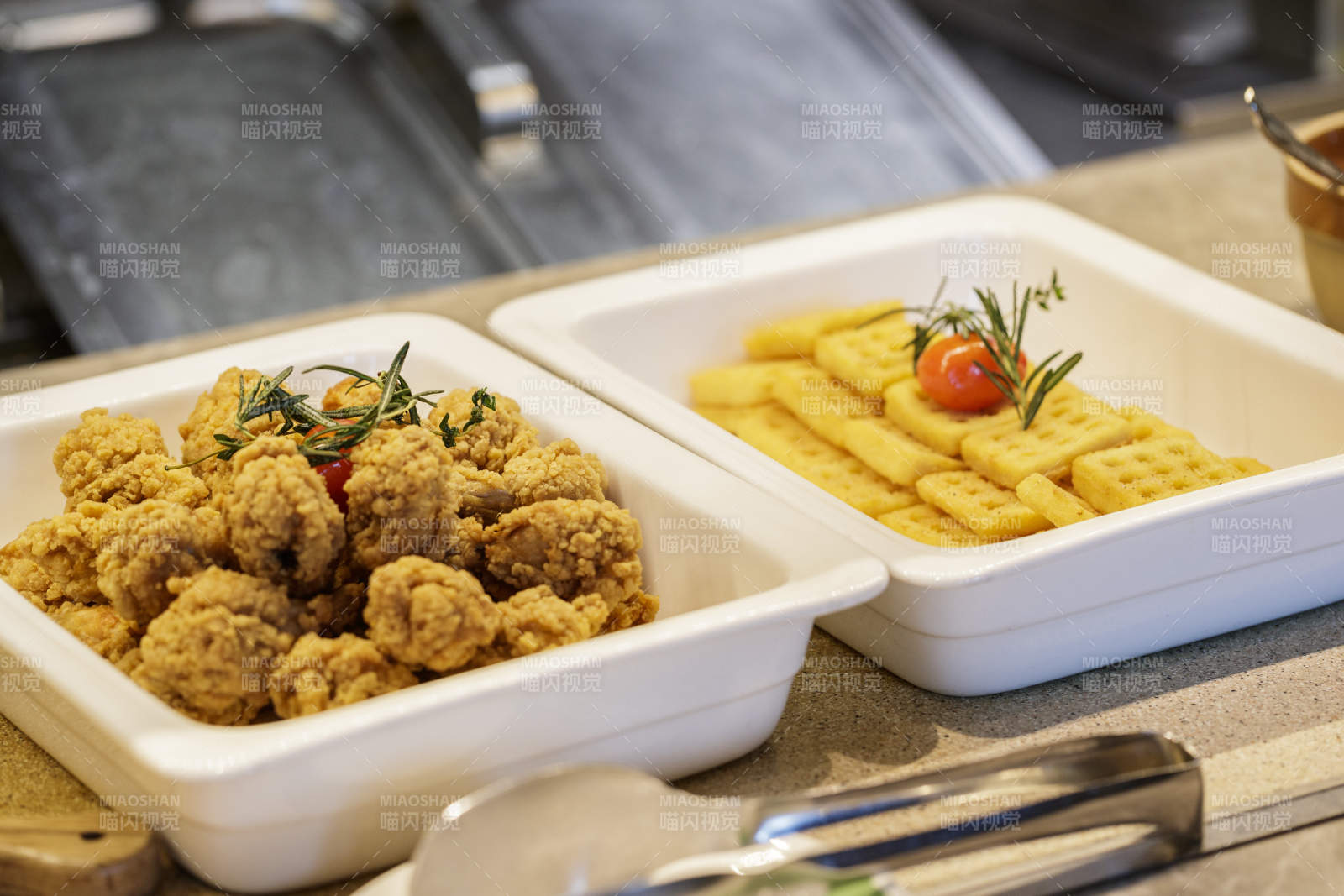 星级酒店高档自助餐料理餐台图片