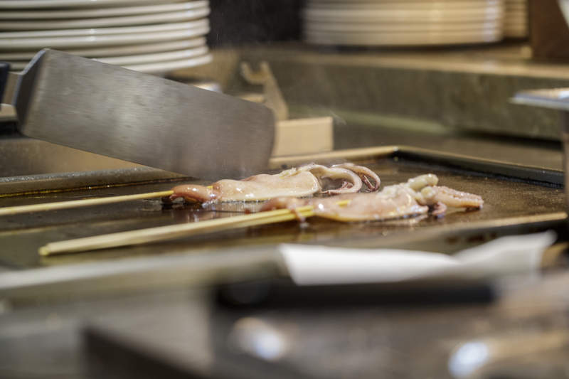 星级酒店高档自助餐料理餐台图片