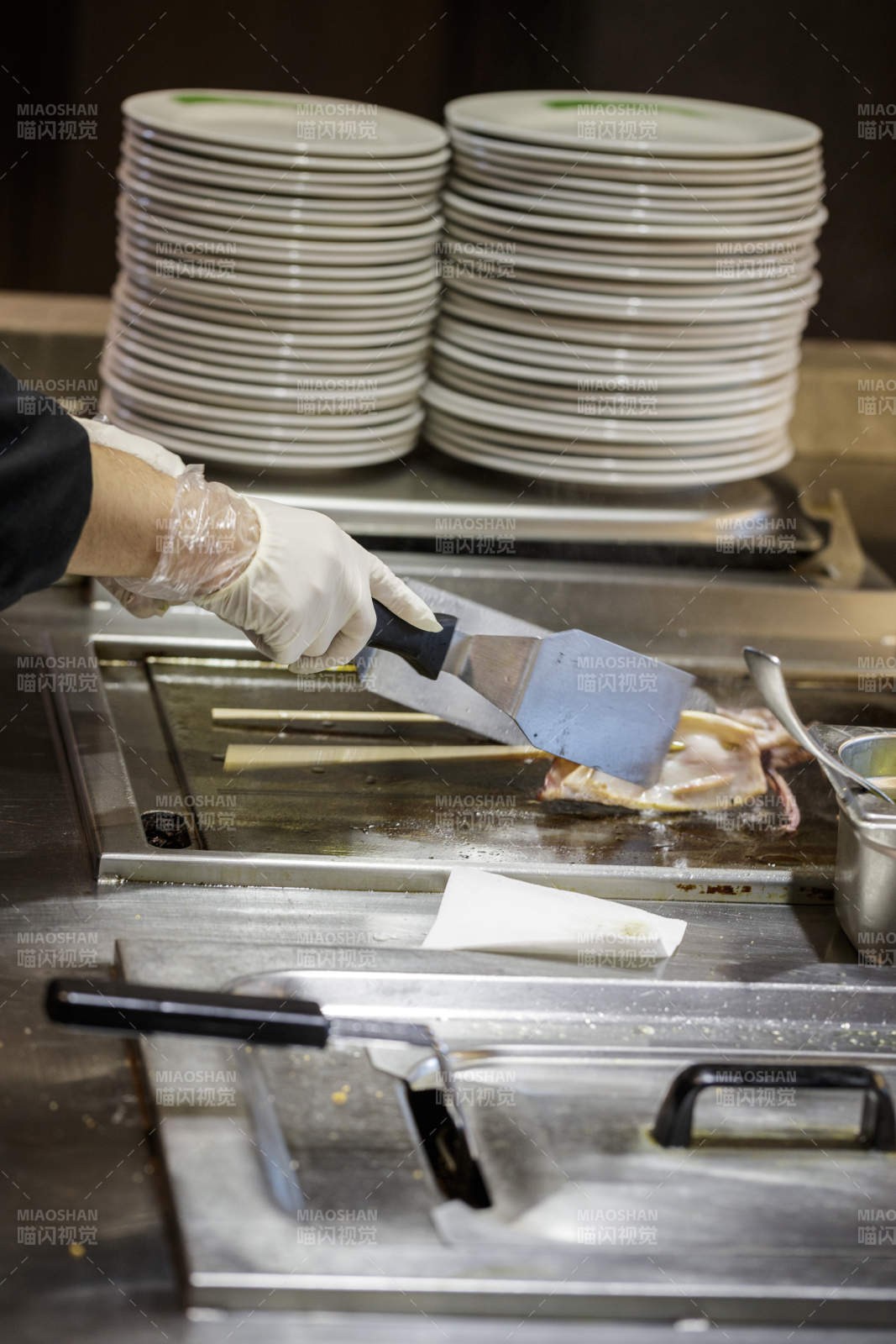 星级酒店高档自助餐料理餐台图片