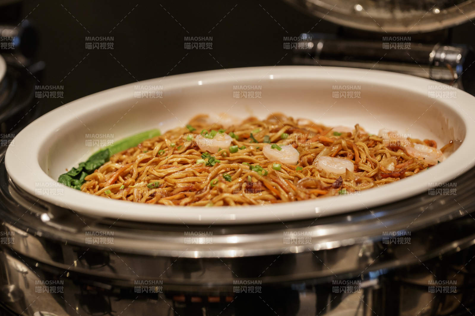 星级酒店高档自助餐料理餐台图片