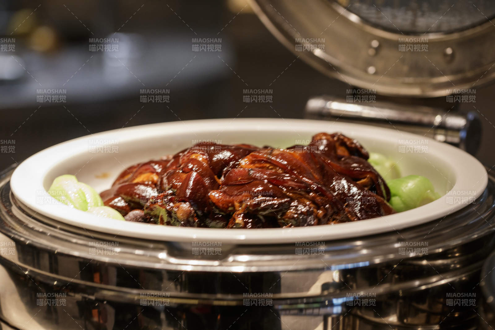 星级酒店高档自助餐料理餐台图片