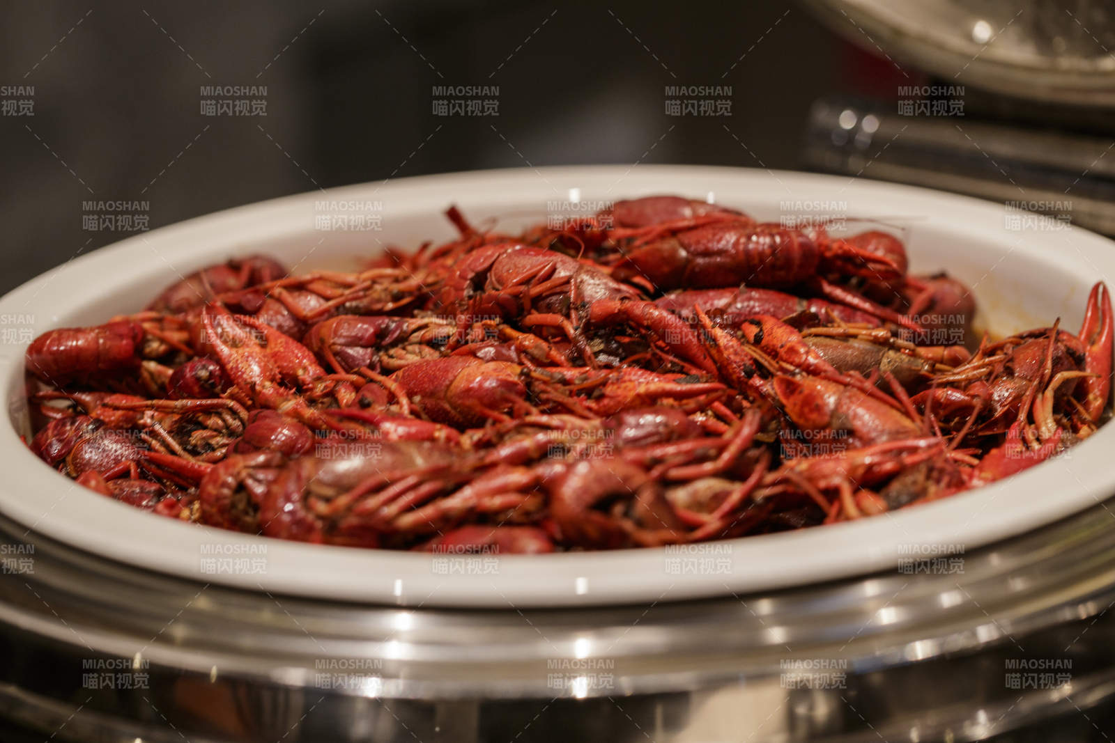 星级酒店高档自助餐料理餐台图片