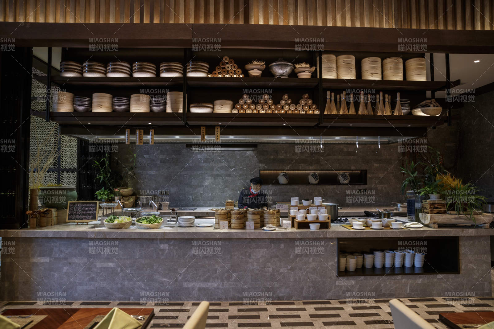 星级酒店高档自助餐料理餐台图片