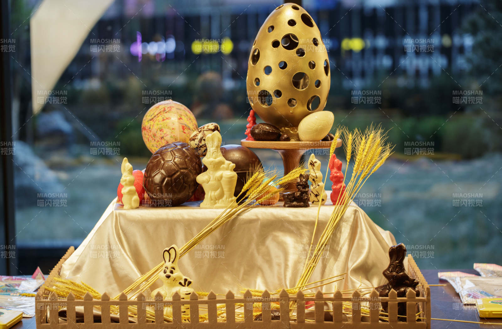 精美制作的复活节巧克力图片