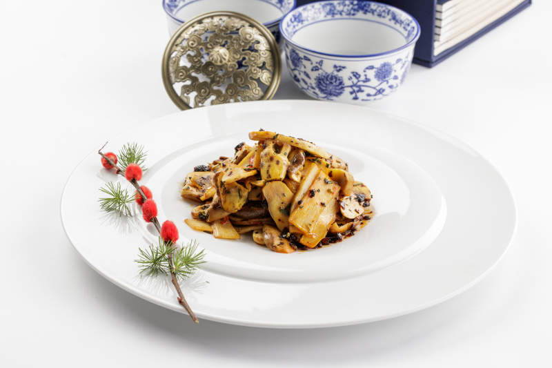 香草酱爆炒牛肝菌图片