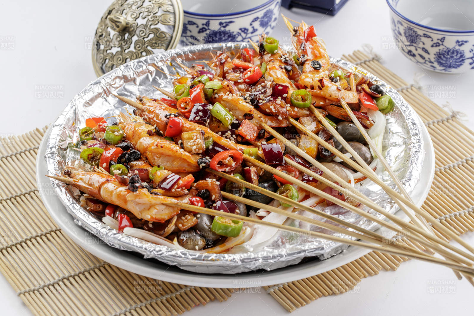 双椒石烤串串虾图片