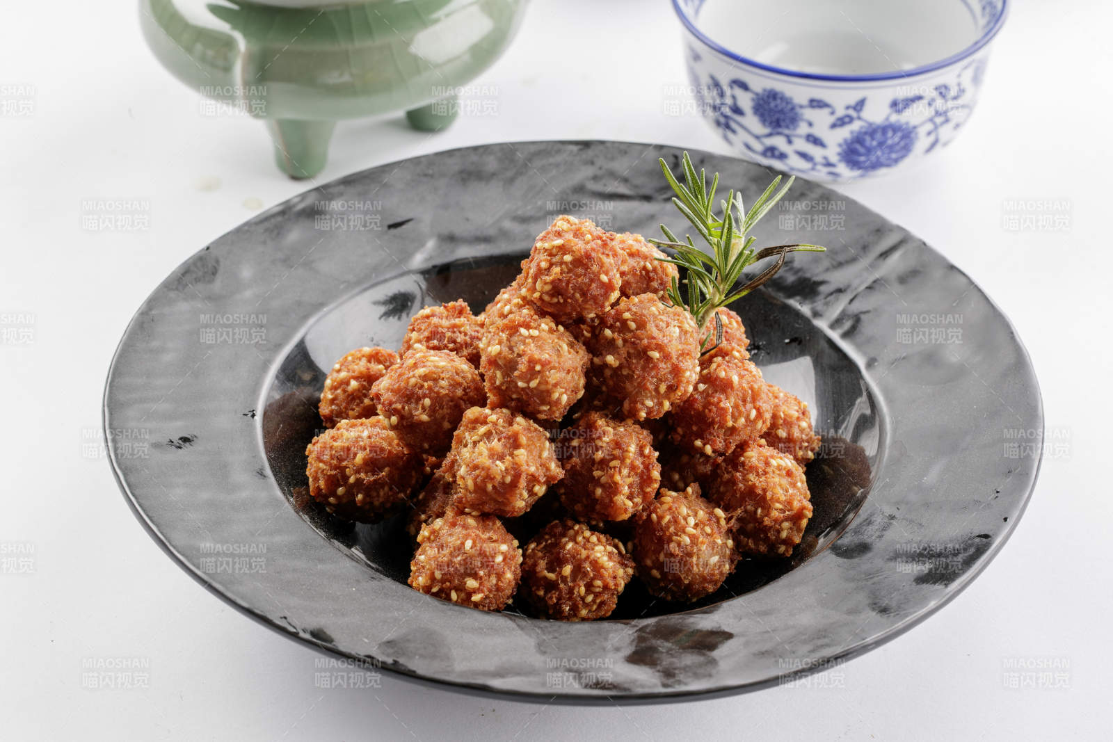 养生宫廷炸脆骨丸子图片