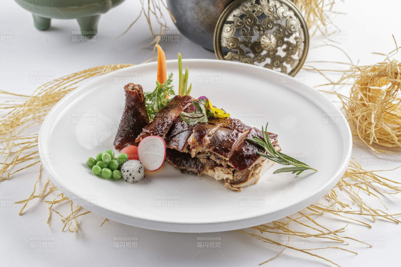 风味泰式熏鸡图片