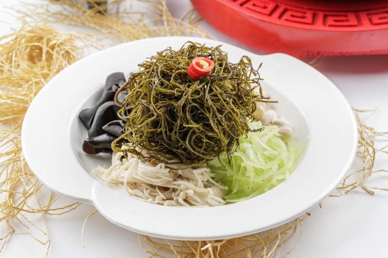 凉拌海菜木耳金针菇海鲜菇西芹丝图片