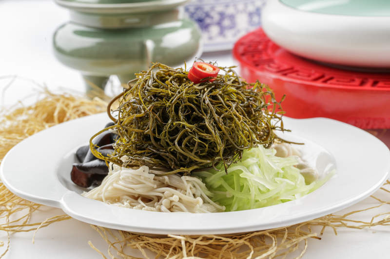 凉拌海菜木耳金针菇海鲜菇西芹丝图片