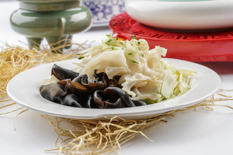 凉拌螺片木耳金针菇海鲜菇西芹丝图片