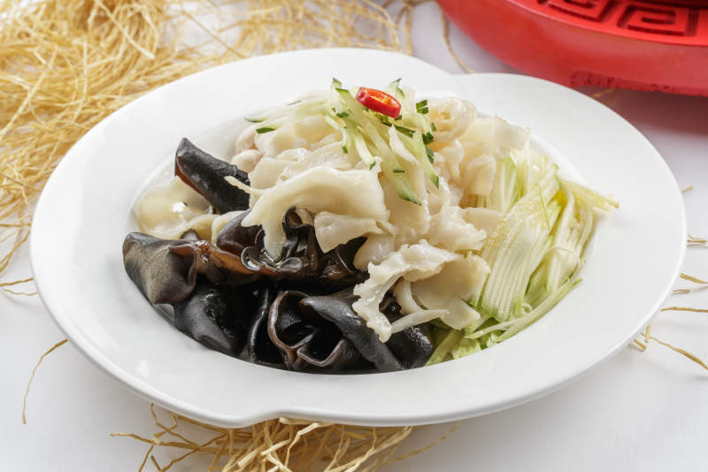 凉拌螺片木耳金针菇海鲜菇西芹丝图片