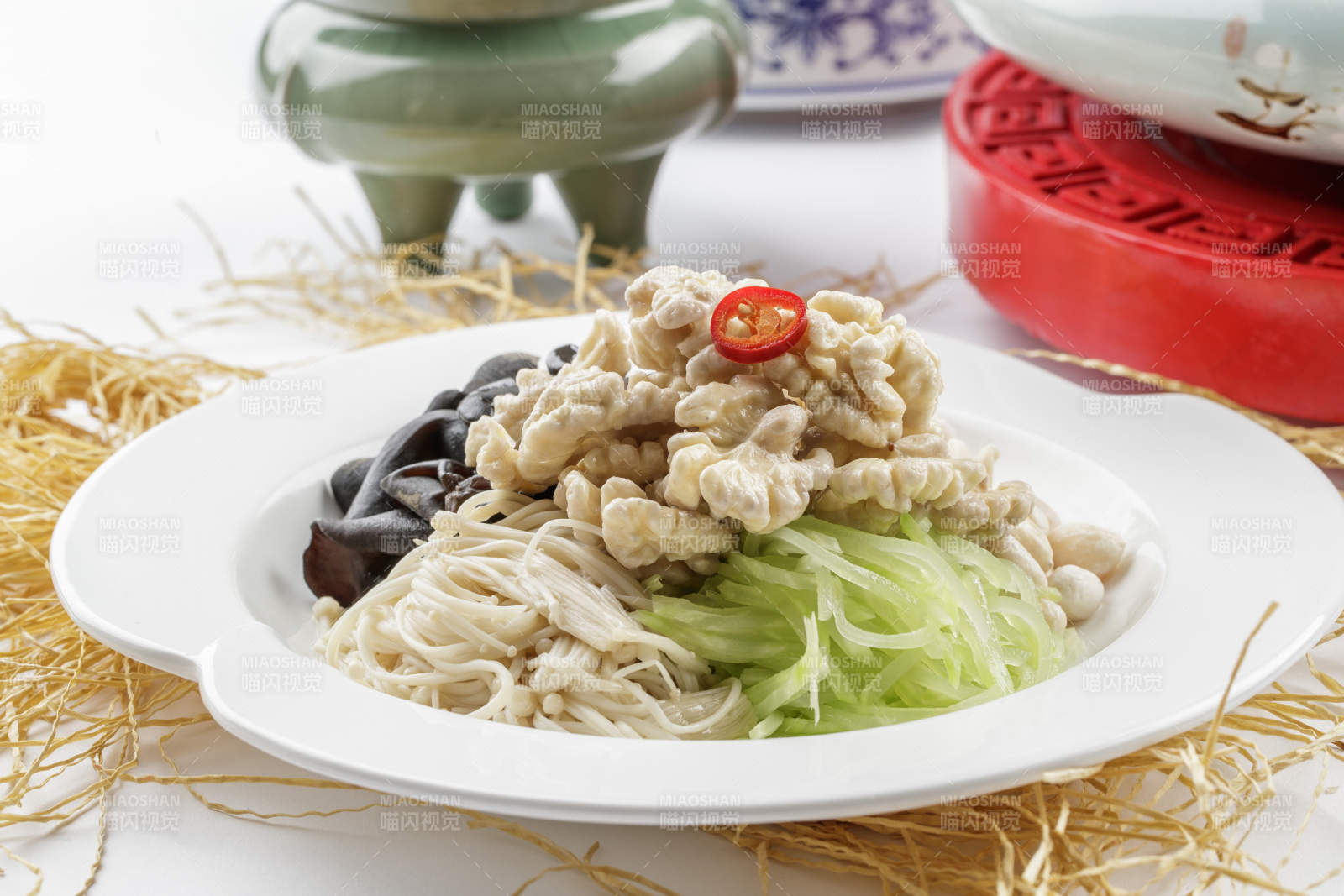 笋丝木耳金针菇果仁桃仁图片