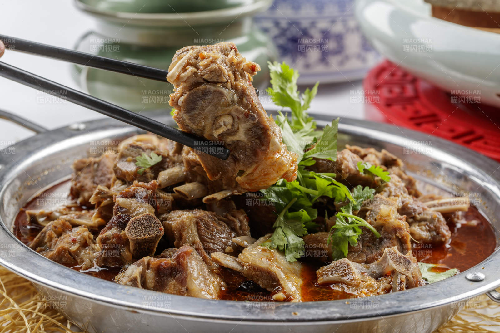 铁锅红焖羊肉图片