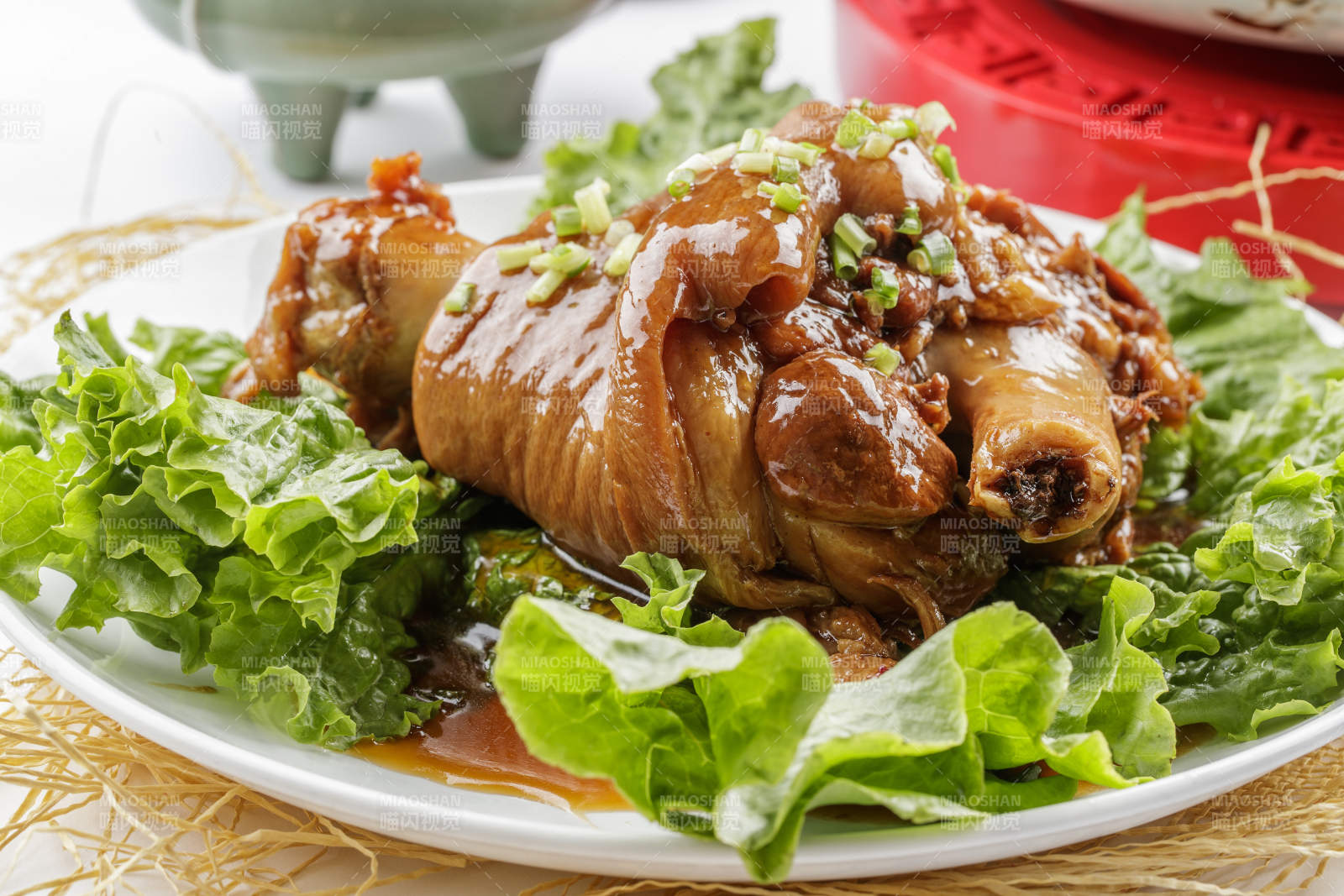 酱焖肘子猪肘子图片