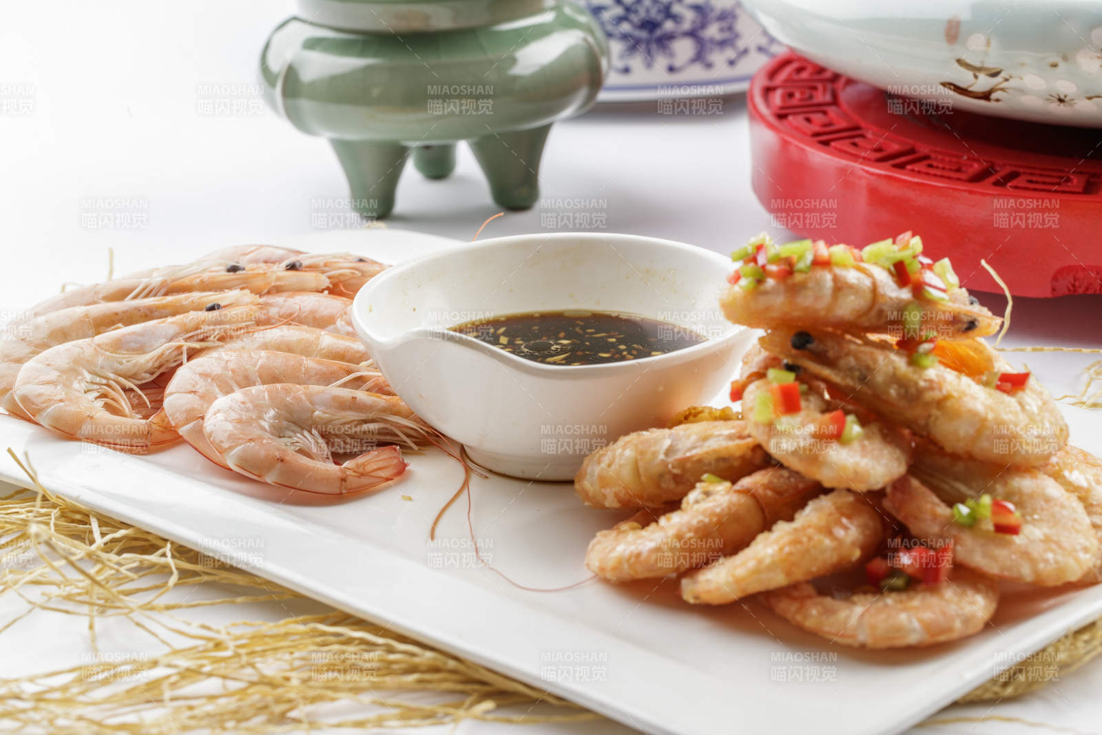 蘸汁两吃虾油炸虾盐水虾图片
